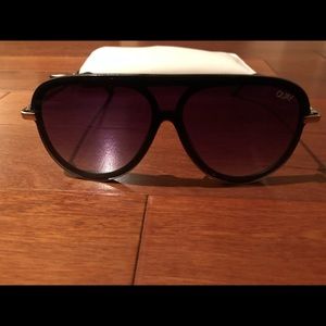 Quay Empire sunglasses in black and gold